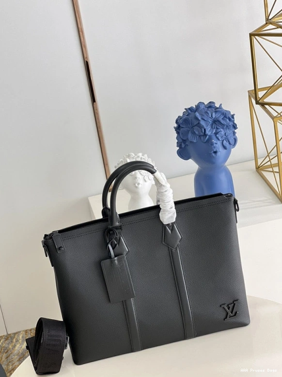 AAA Replica Ru TOTE LOUIS VUITTON LOCK IT 0724